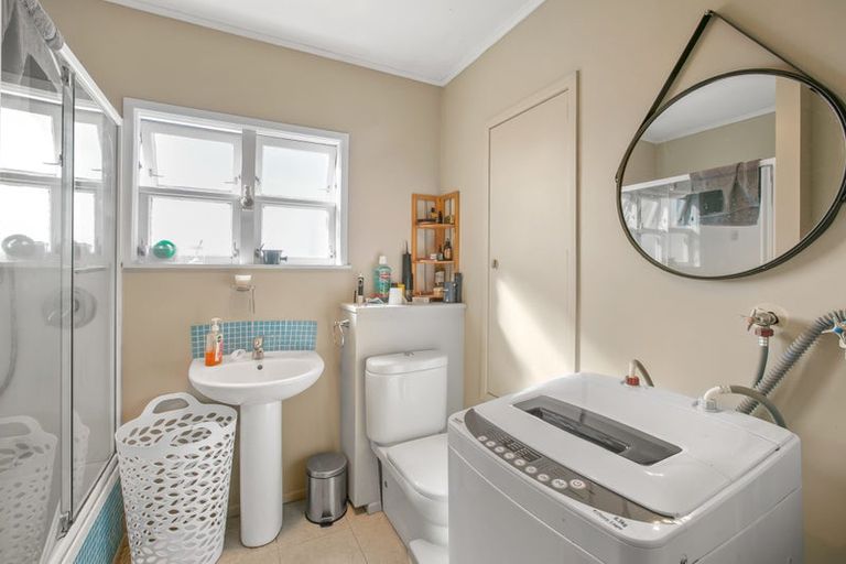 Photo of property in 4/184 Powderham Street, New Plymouth, 4310