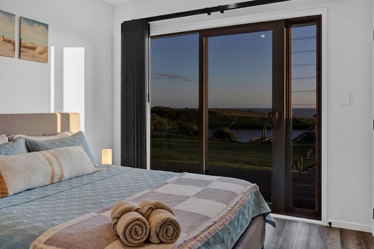 Photo of property in 21 Rosemount Road, Waverley, 4591