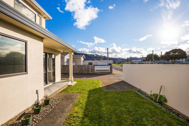 Photo of property in 1/186 Rongotai Road, Rongotai, Wellington, 6022