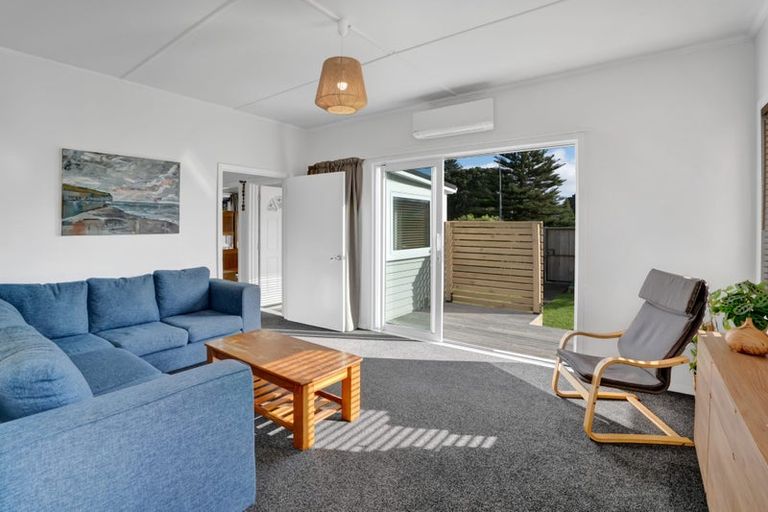 Photo of property in 147 Tasman Street, Opunake, 4616