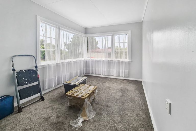 Photo of property in 192 Tasman Street, Opunake, 4616