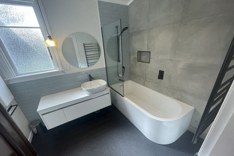 Photo of property in 15 Elizabeth Street, Petone, Lower Hutt, 5012