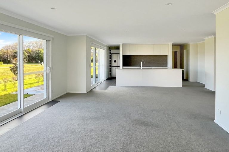 Photo of property in 12 Bastille Court, Rangatira Park, Taupo, 3330