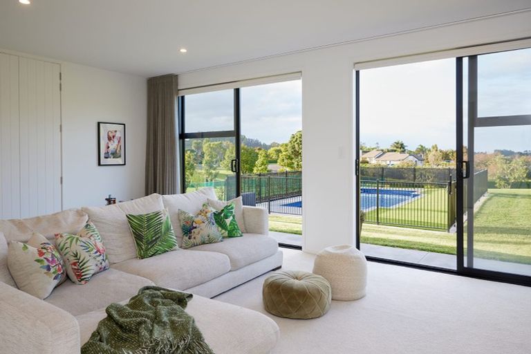 Photo of property in 33 Osbaldiston Lane, Kaukapakapa, 0873