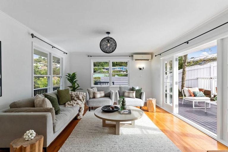 Photo of property in 41 Bassett Road, Johnsonville, Wellington, 6037