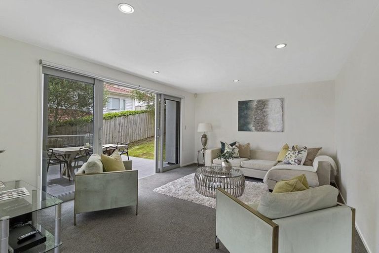 Photo of property in 4 Ravello Rise, Flat Bush, Auckland, 2019