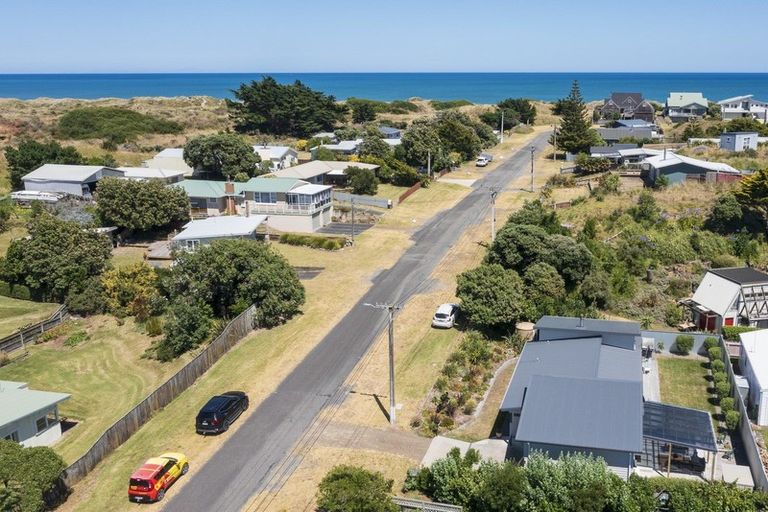 Photo of property in 5 Mack Street, Foxton Beach, Foxton, 4815