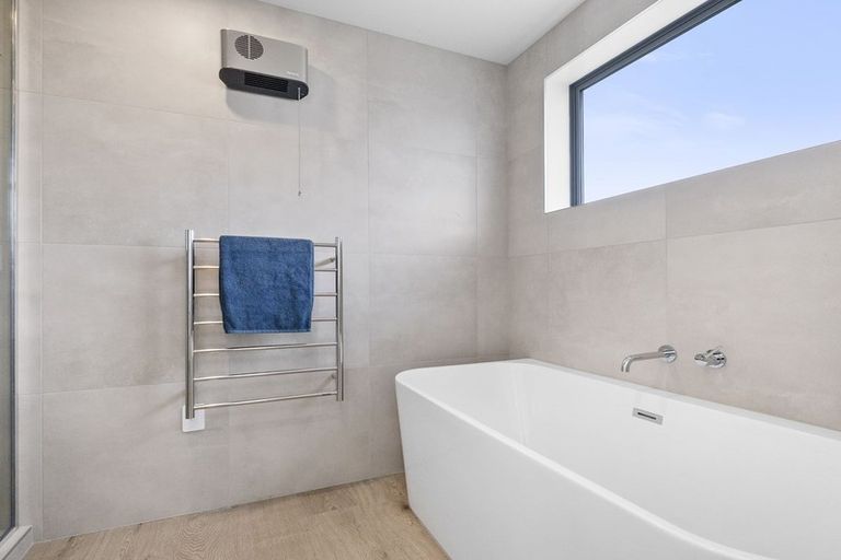 Photo of property in 147 Wingatui Road, Mosgiel, 9024