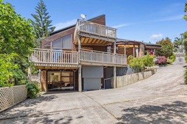 Photo of property in 68 Pah Road, Cockle Bay, Auckland, 2014