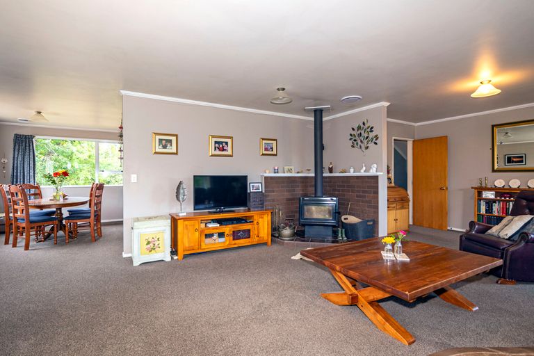 Photo of property in 70 Halstead Road, Pleasant Point, 7903