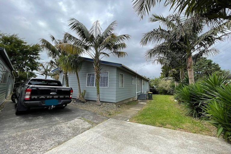 Photo of property in 22 Cherry Tree Place, Massey, Auckland, 0614