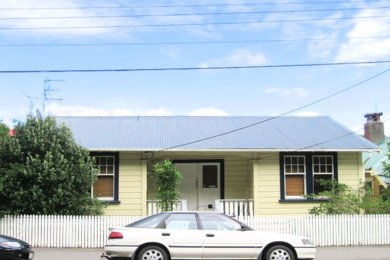 Photo of property in 146 Russell Terrace, Berhampore, Wellington, 6023