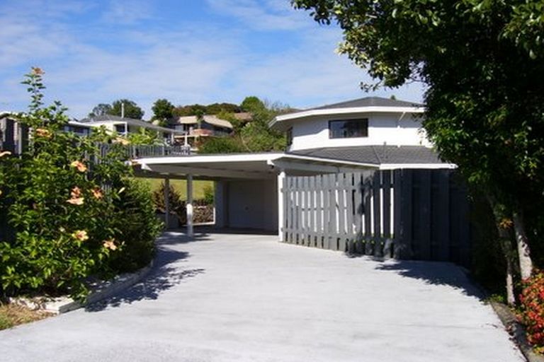 Photo of property in 1 Puketiro Place, Paihia, 0200