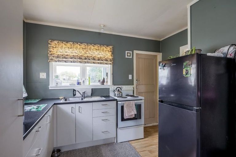 Photo of property in 11 Tararua Street, Pahiatua, 4910