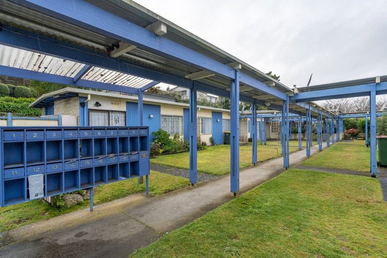 Photo of property in 2/100 River Road, Hamilton East, Hamilton, 3216