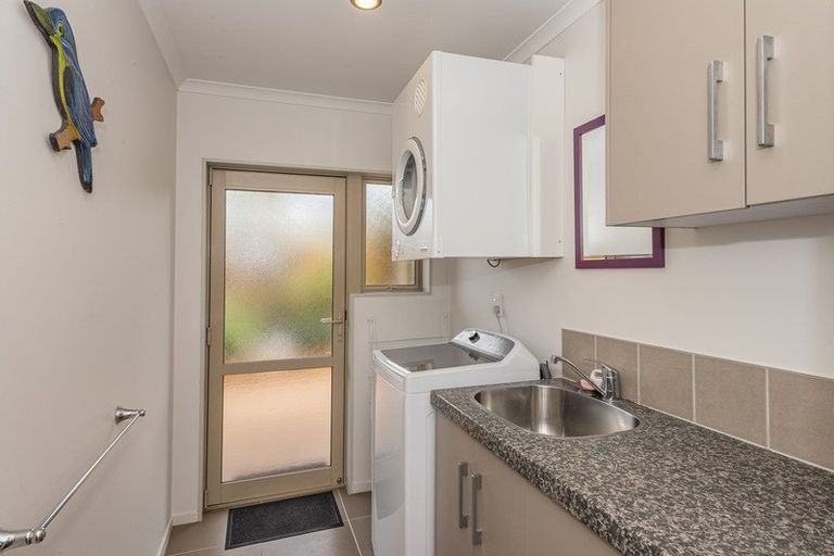 Photo of property in 11a Grand View Road, Te Kamo, Whangarei, 0112