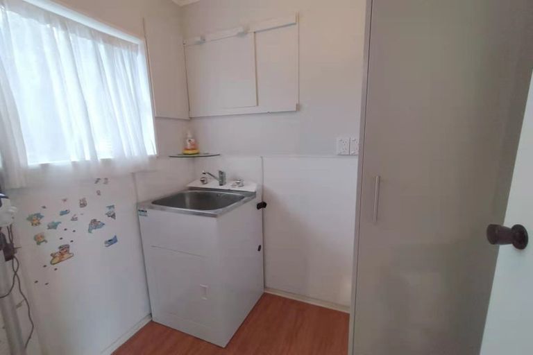 Photo of property in 4 Clunie Place, Highland Park, Auckland, 2010