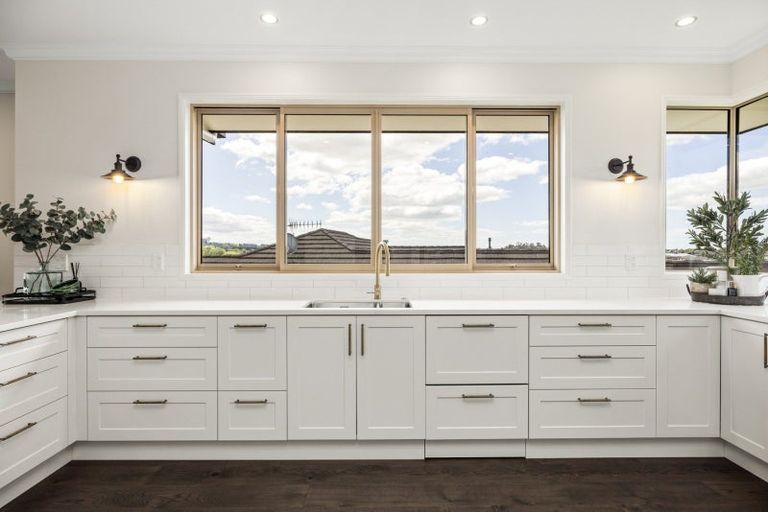 Photo of property in 60 Rexford Heights, Pyes Pa, Tauranga, 3112