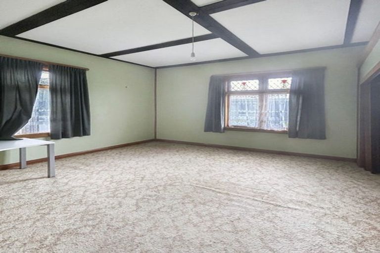 Photo of property in 55 Mclean Street, Woodville, 4920