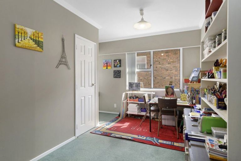 Photo of property in 19 Rondane Place, Tirohanga, Lower Hutt, 5010