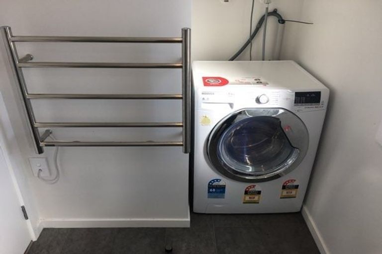 Photo of property in 4/10 Burrows Place, Frankton, Hamilton, 3204