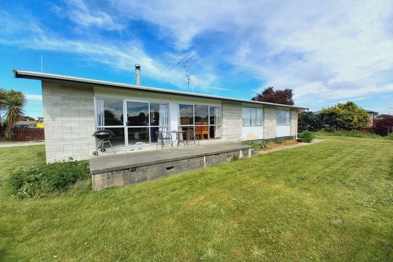 Photo of property in 1 Grove Burn Road, Tuatapere, 9620