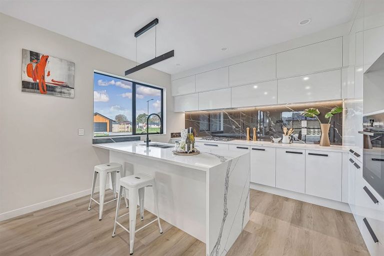 Photo of property in 2 Hoete Way, Tuakau, 2121