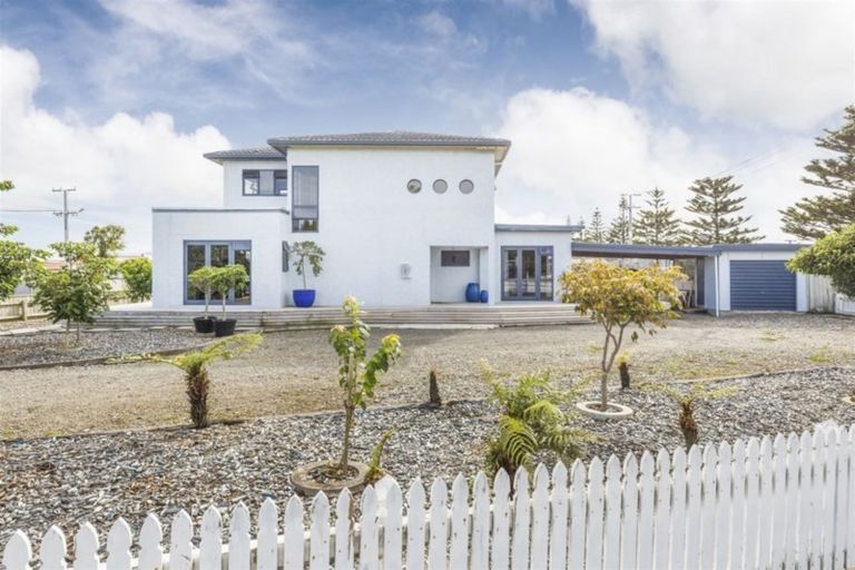 Photo of property in 17 Works Road, Longburn, Palmerston North, 4412