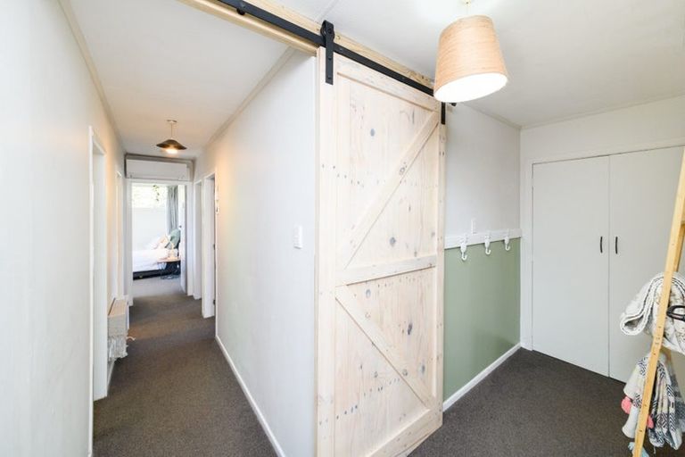 Photo of property in 91 Apollo Parade, Milson, Palmerston North, 4414