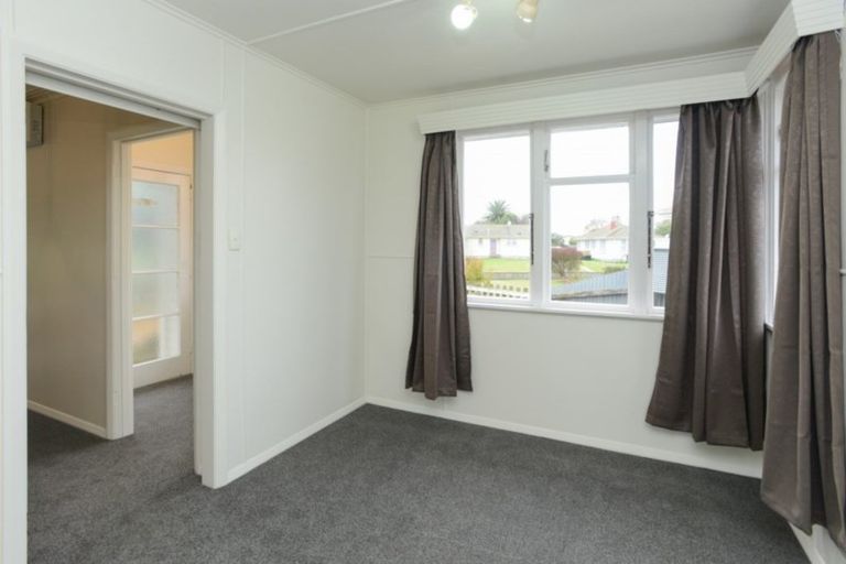 Photo of property in 30 Cottrell Crescent, Onekawa, Napier, 4110