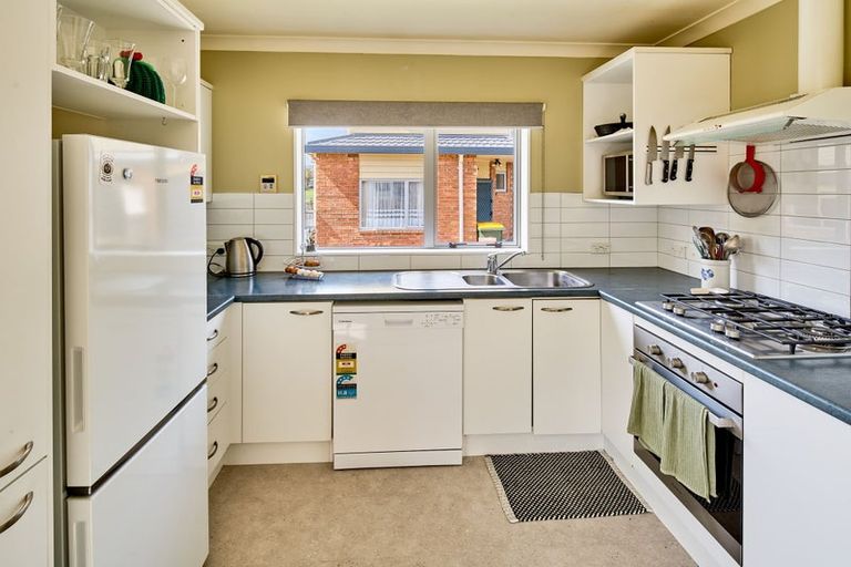 Photo of property in 10 Pohutukawa Grove, Titahi Bay, Porirua, 5022