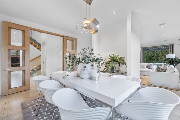 Photo of property in 12 Hauraki Road, Hauraki, Auckland, 0622