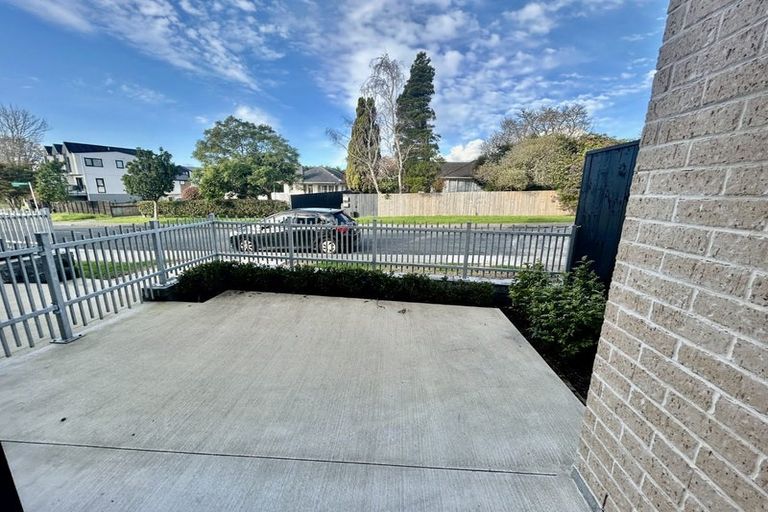 Photo of property in 38 Kervil Avenue, Te Atatu Peninsula, Auckland, 0610