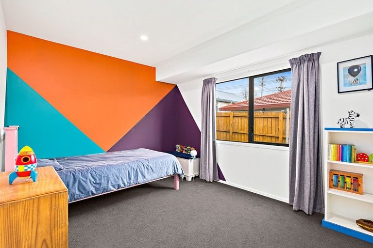 Photo of property in 8 Lasque Place, Glen Eden, Auckland, 0602