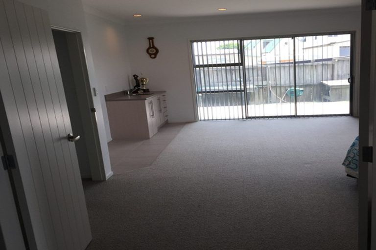 Photo of property in 106b Karewa Parade, Papamoa Beach, Papamoa, 3118