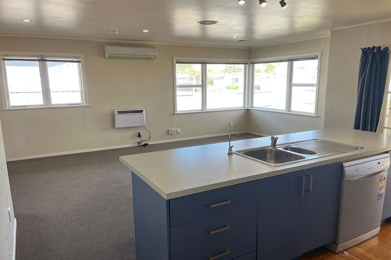 Photo of property in 33 Hendon Road, Fairview Downs, Hamilton, 3214