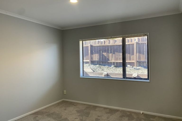 Photo of property in 6 Fleetwood Drive, Henderson, Auckland, 0612