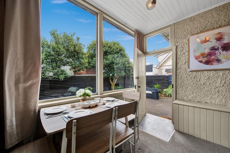 Photo of property in 246 Saint Aubyn Street, New Plymouth, 4310