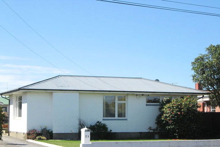 Photo of property in 73 Prestons Road, Redwood, Christchurch, 8051