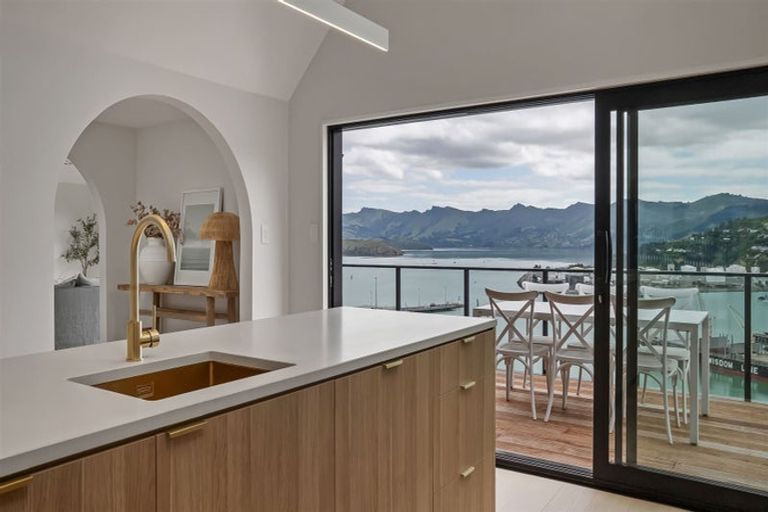 Photo of property in 7 Reserve Terrace, Lyttelton, 8082