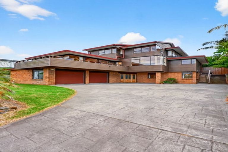 Photo of property in 2/50 Masterton Road, Rothesay Bay, Auckland, 0630