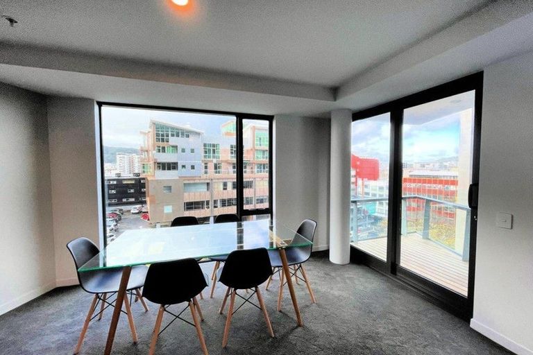 Photo of property in Pinnacle Apartments, E703/160 Victoria Street, Te Aro, Wellington, 6011
