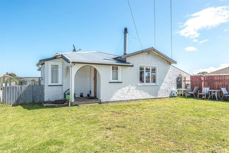 Photo of property in 43 Cornfoot Street, Castlecliff, Whanganui, 4501