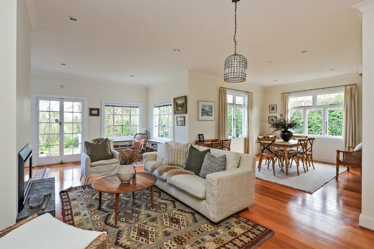 Photo of property in 81 Joll Road, Havelock North, 4130