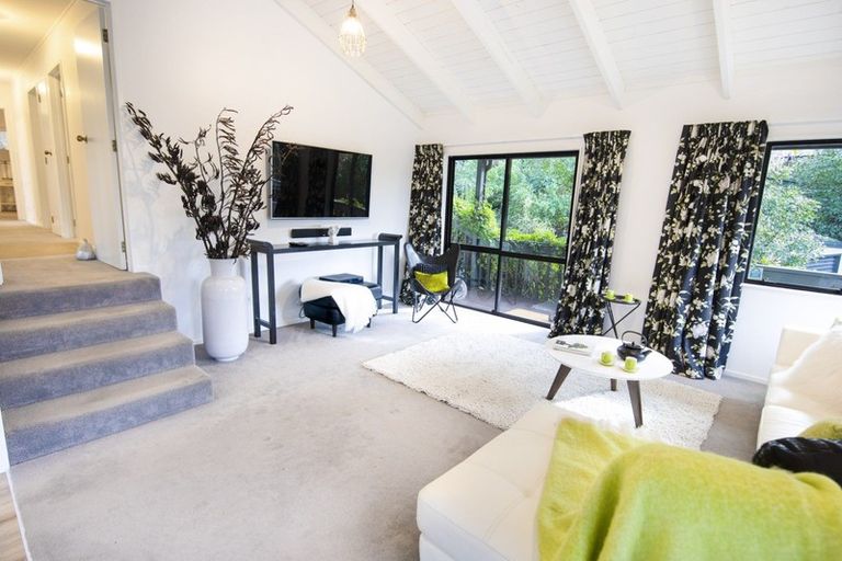 Photo of property in 72 Tauroa Road, Havelock North, 4130