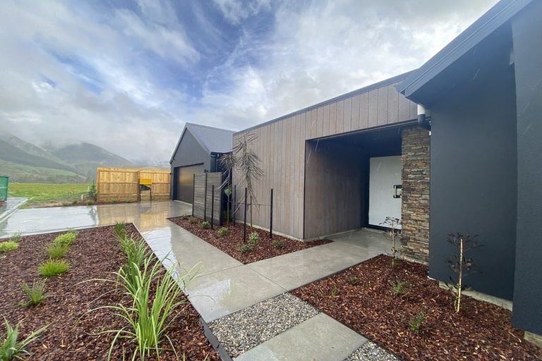 Photo of property in 5 Hill Tops Way, Stoke, Nelson, 7011