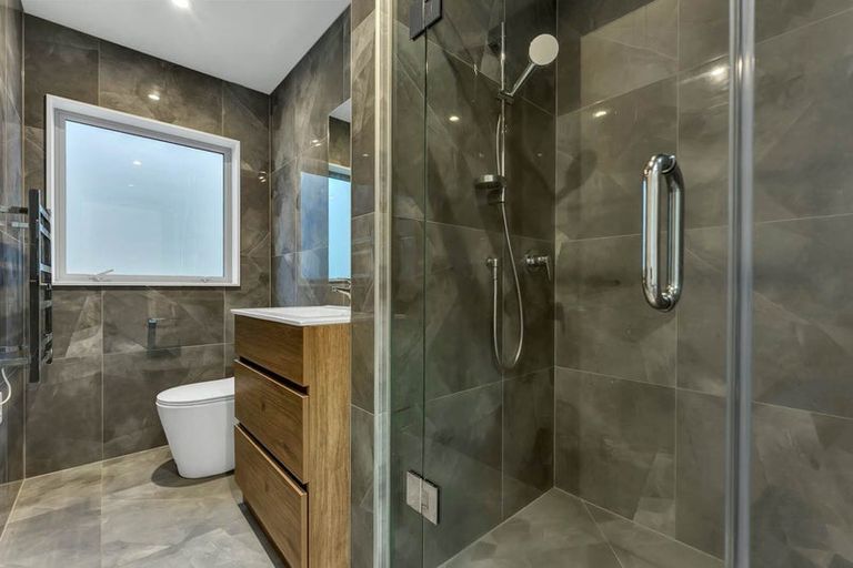 Photo of property in 5 Tahingamanu Road, Hobsonville, Auckland, 0616