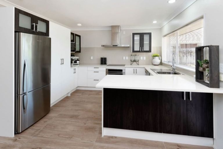 Photo of property in 1/71 Frank Nobilo Drive, Golflands, Auckland, 2013