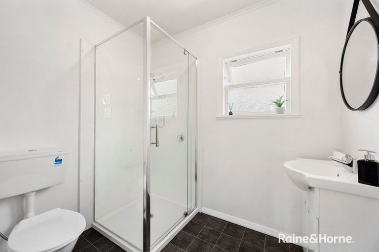 Photo of property in 176 East Street, Greytown, 5712