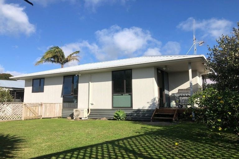 Photo of property in 5 Longstead Avenue, Papamoa Beach, Papamoa, 3118